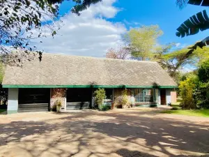 4 Bedroom House to Rent in Ballantyne Park