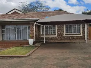 Townhouse/Complex/Cluster for Sale