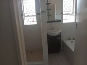 6 Bedroom House to Rent in Strathaven