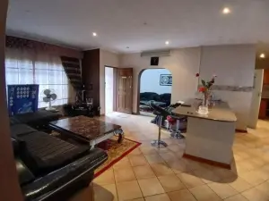 3 Bedroom Cottage/Garden Flat to Rent in Avondale West