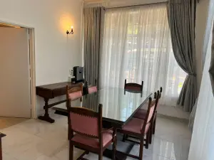 4 Bedroom House to Rent in Greystone Park