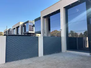 Townhouse/Complex/Cluster to Rent in Mount Pleasant