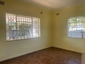3 Bedroom House to Rent in Hillside