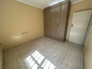 Townhouse/Complex/Cluster to Rent in Newlands