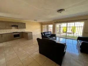 Townhouse/Complex/Cluster to Rent