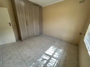 Townhouse/Complex/Cluster to Rent in Newlands