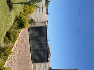 3 Bedroom Cottage/Garden Flat to Rent in Manresa