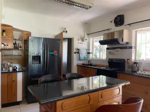 5 Bedroom House to Rent in Alexandra Park