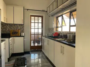 5 Bedroom House to Rent in Alexandra Park