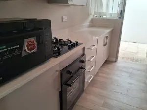 2 Bedroom Cottage/Garden Flat to Rent in Mount Pleasant