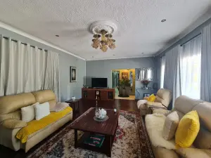 4 Bedroom House to Rent in Vainona