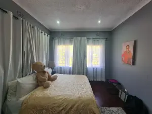 4 Bedroom House to Rent in Vainona