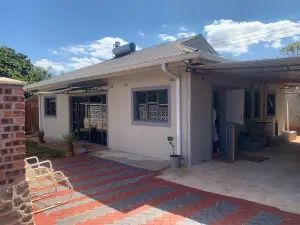 4 Bedroom House to Rent in Vainona