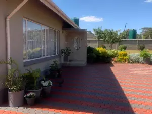 4 Bedroom House to Rent in Vainona