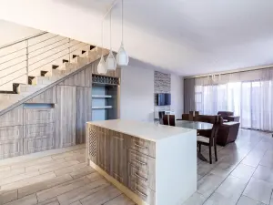 Townhouse/Complex/Cluster to Rent in Avondale