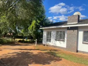 4 Bedroom House to Rent in Borrowdale
