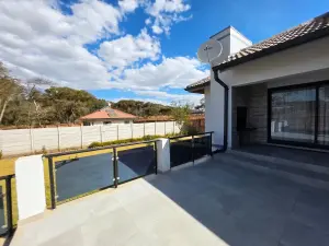 4 Bedroom House to Rent in Carrick Creagh Estate