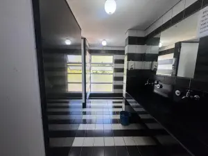 Commercial Property to Rent in Avondale