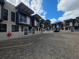 Townhouse/Complex/Cluster to Rent