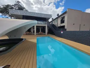 Townhouse/Complex/Cluster to Rent in Borrowdale West