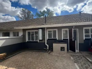 2 Bedroom Cottage/Garden Flat to Rent in Greencroft