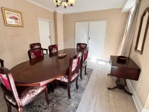 Flat/Apartment to Rent in Avenues