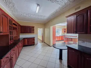 5 Bedroom House to Rent in Kambanji