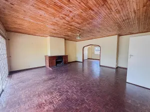 5 Bedroom House to Rent in Kambanji