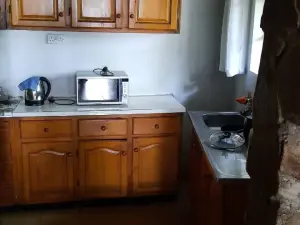 2 Bedroom House to Rent in Greystone Park