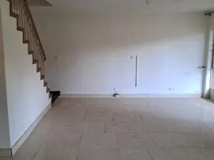 Townhouse/Complex/Cluster to Rent in Avenues