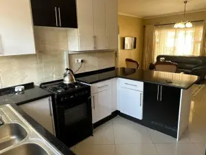 Townhouse/Complex/Cluster to Rent in Avondale West