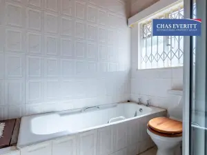 3 Bedroom House to Rent in Greendale North