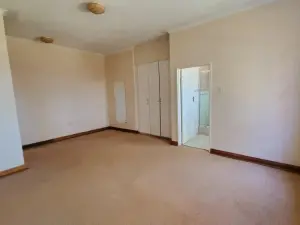 5 Bedroom House to Rent in Glen Lorne