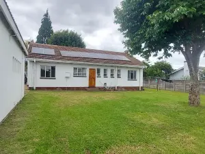 3 Bedroom House to Rent in Cotswold Hills