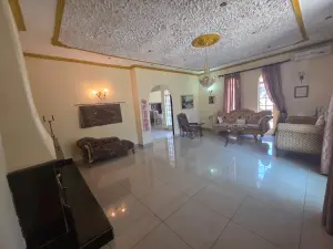 4 Bedroom House to Rent in Gunhill