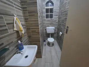 4 Bedroom House to Rent in Gunhill