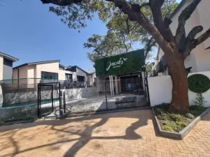 Townhouse/Complex/Cluster to Rent in Avondale