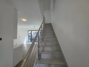 Townhouse/Complex/Cluster to Rent in Avondale