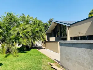 Townhouse/Complex/Cluster to Rent in Avondale West
