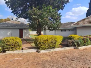 Townhouse/Complex/Cluster to Rent