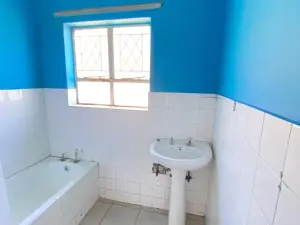 3 Bedroom House to Rent in Waterfalls