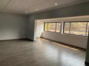 Commercial Property to Rent in Kamfinsa