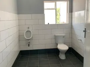 Commercial Property to Rent in Kamfinsa