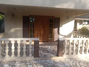 4 Bedroom House to Rent in Vainona
