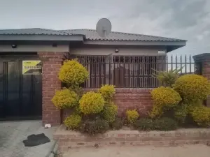 3 Bedroom House to Rent in Southview Park