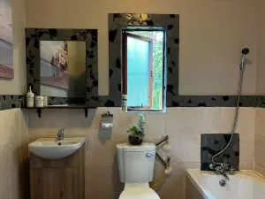 4 Bedroom House to Rent in Mount Pleasant