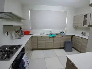 Flat/Apartment to Rent in Avenues