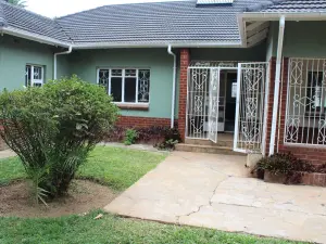 3 Bedroom House to Rent in Emerald Hill