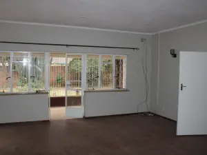 3 Bedroom House to Rent in Emerald Hill