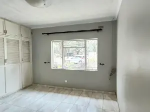4 Bedroom House to Rent in Emerald Hill